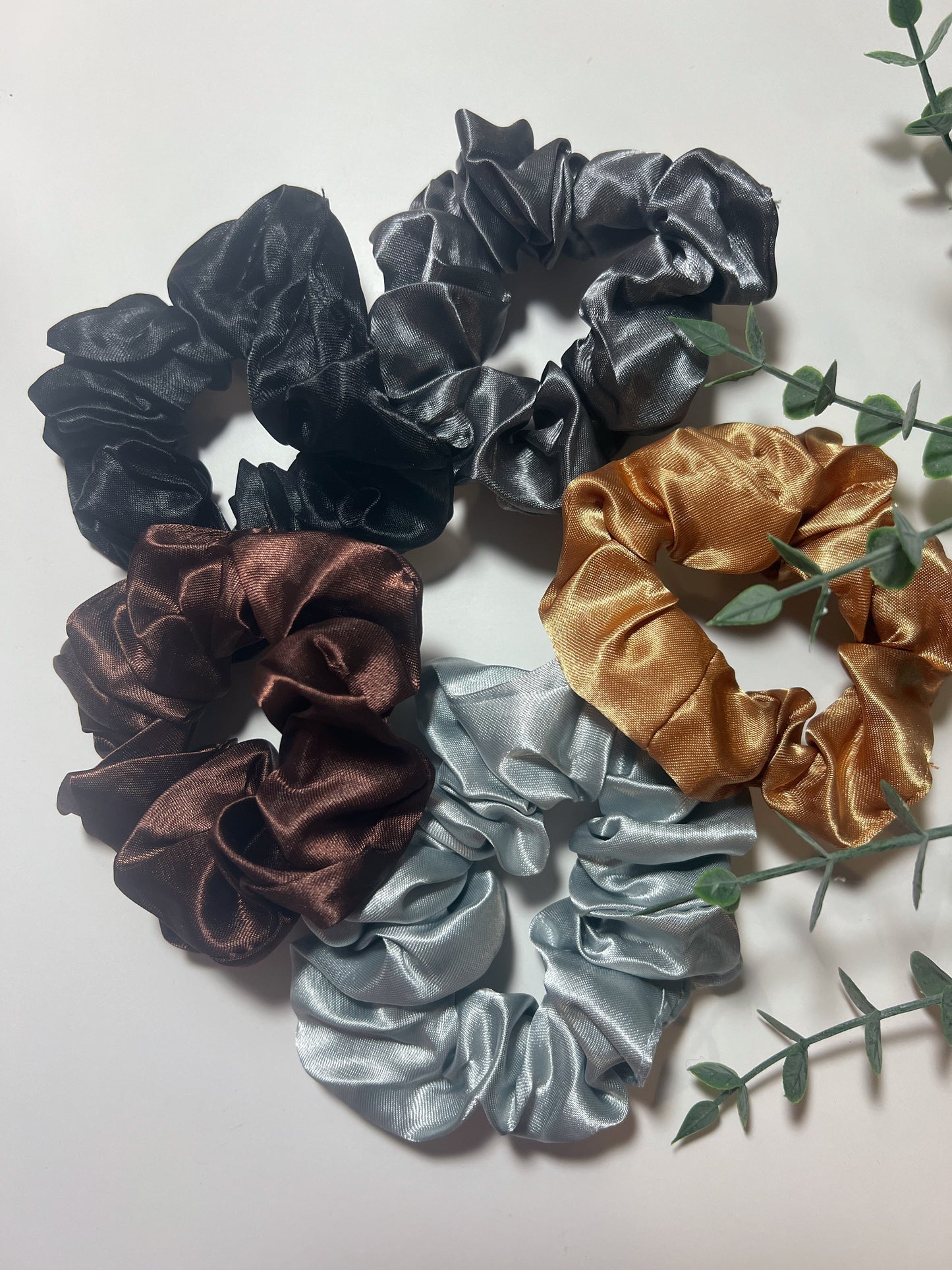 Satin-Scrunchies