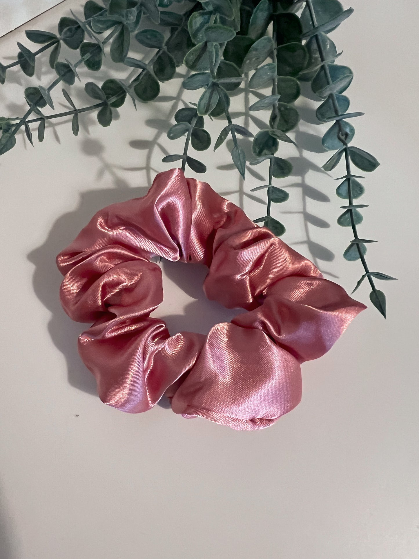 Satin-Scrunchie