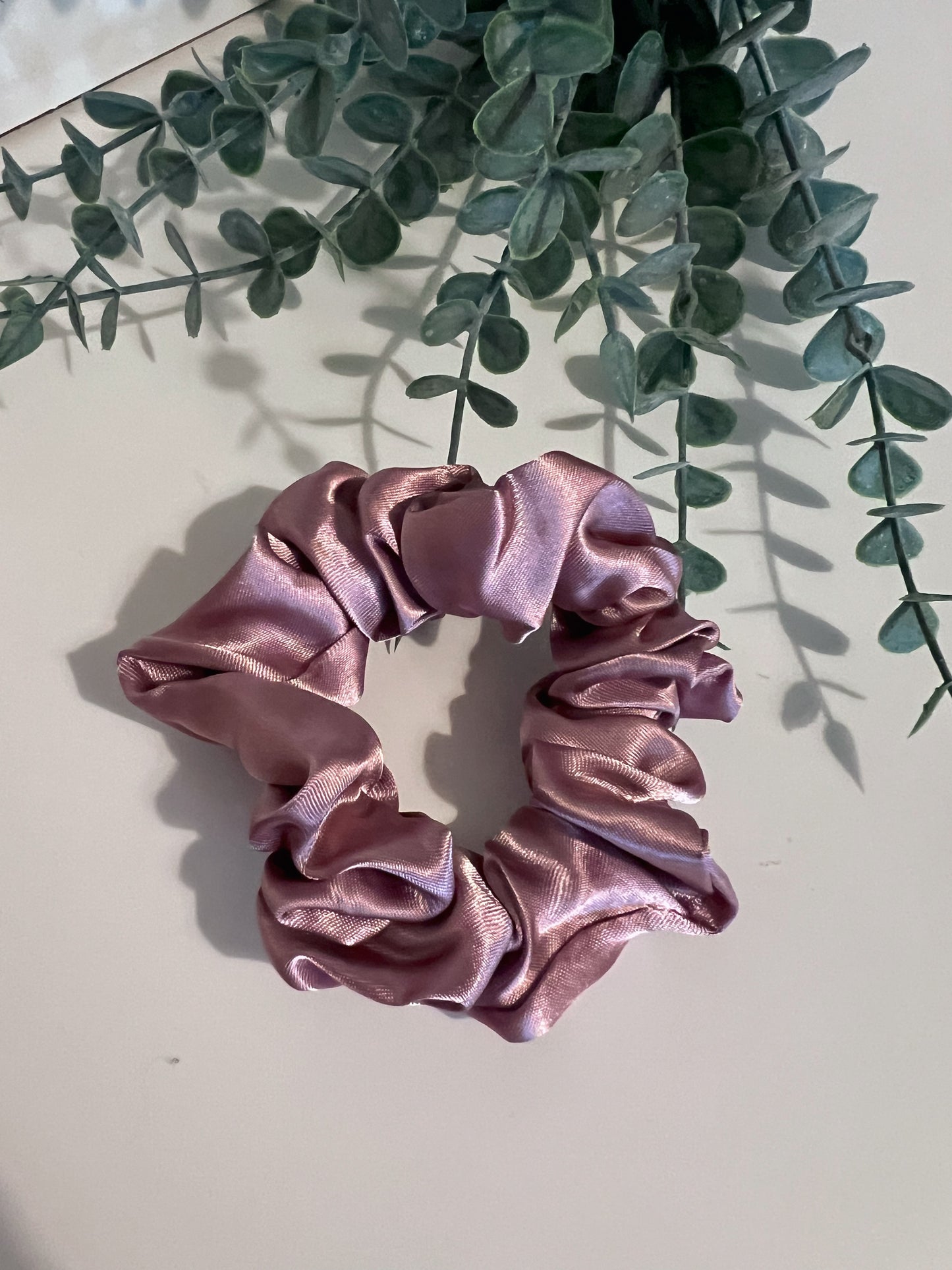 Satin-Scrunchie